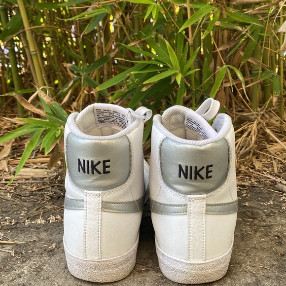 Blazer Mid '77 GS 'White Metallic Silver' size 7 - Picture 4 of 9